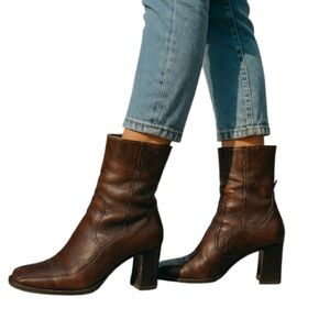VINTAGE Y2K Spring Distressed Brown Leather Square Toe Over the Ankle Boots 36
